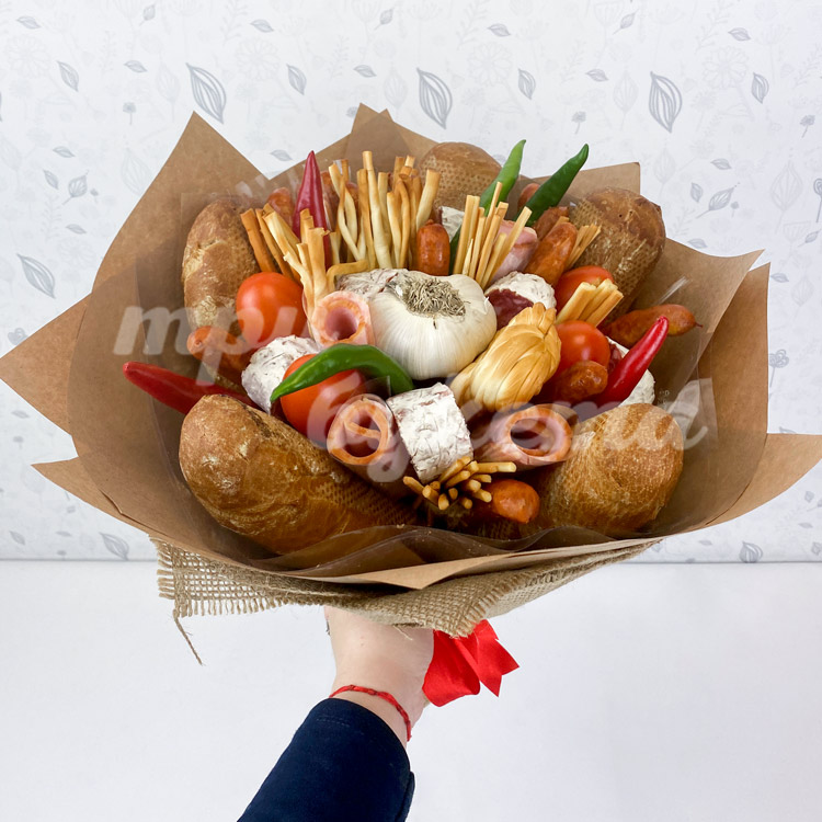 Букет из сыра и колбасы